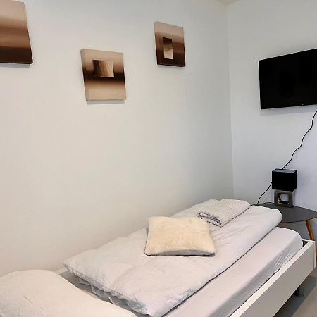 Budget Room Free Parking Pratteln Eksteriør billede