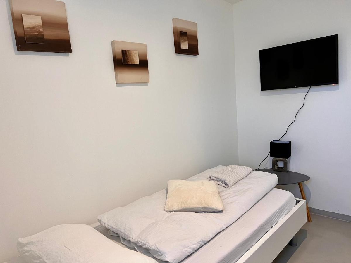 Budget Room Free Parking Pratteln Eksteriør billede