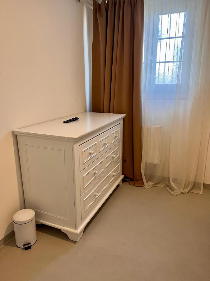 Budget Room Free Parking Pratteln Eksteriør billede